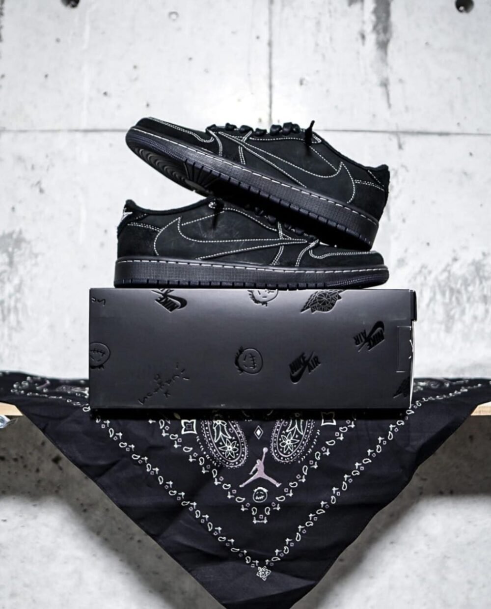 Travis Scott x AJ1 Low Black Phantom Semi UA - Image 4